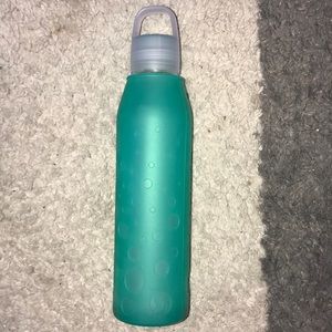 Lululemon waterbottle